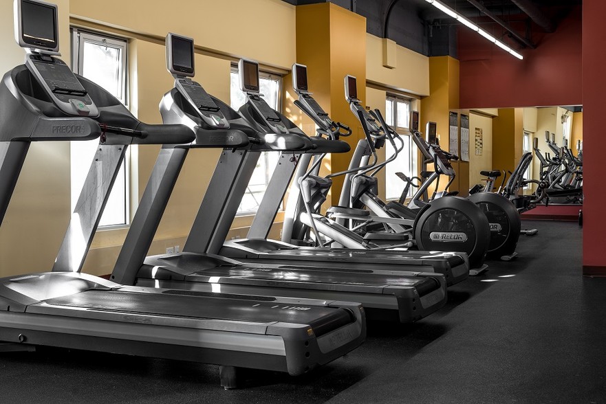 2940-3000 Ocean Pky, Brooklyn, NY for lease - Building Photo - Image 3 of 12