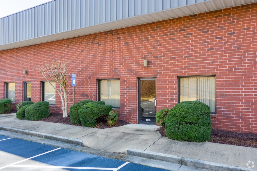 355 Brogdon Rd, Suwanee, GA for lease - Building Photo - Image 2 of 4