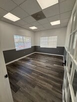 2500 SF FLEX UNIT FOR LEASE - Warehouse