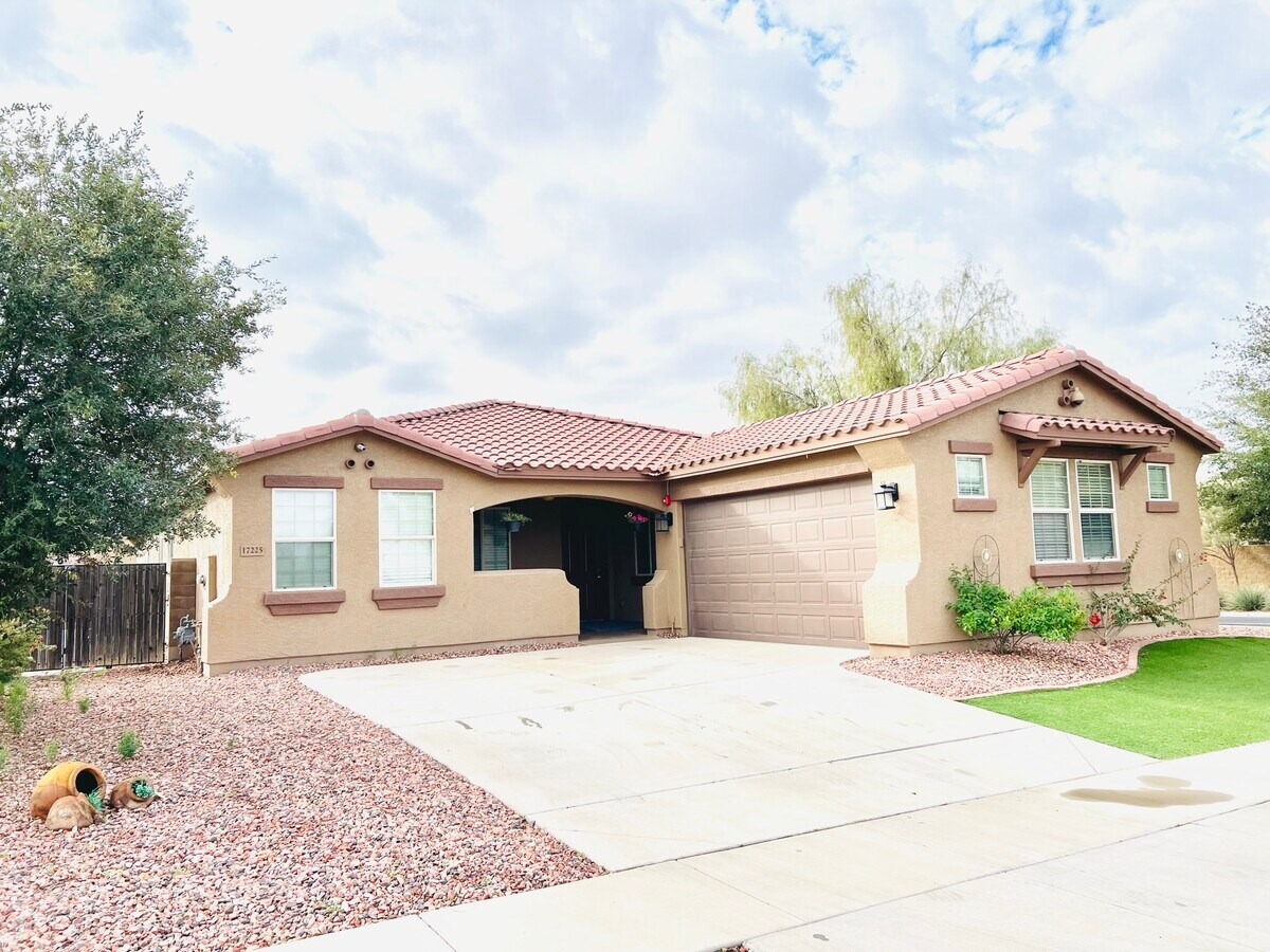 17225 W Gambit Trl, Surprise, AZ 85387