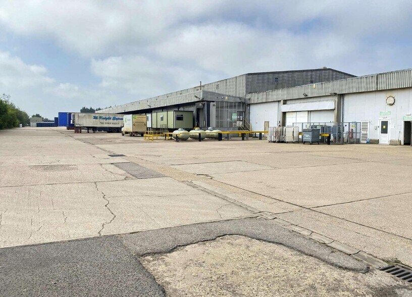 Bourne Enterprise Park, Tunnel Bank, Bourne for lease - Building Photo - Image 3 of 8