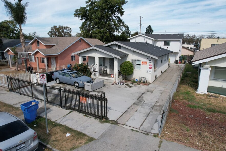 1049 W 61st St, Los Angeles, CA for sale - Building Photo - Image 1 of 9