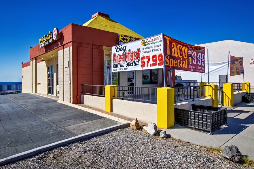 25 Acoma Blvd N, Lake Havasu City, AZ for sale - Building Photo - Image 2 of 5