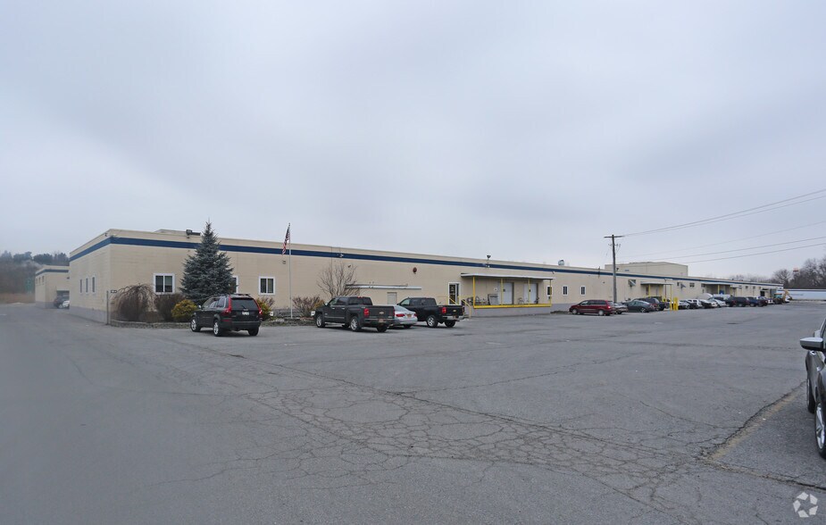 182 Riverside Dr, Fultonville, NY for sale - Primary Photo - Image 1 of 1