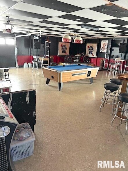 6173 Bayer Cir, Carterville, IL for sale - Building Photo - Image 3 of 12