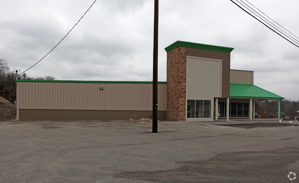 1059 Cedar Knoll Dr, Ashland, KY for lease - Building Photo - Image 3 of 7