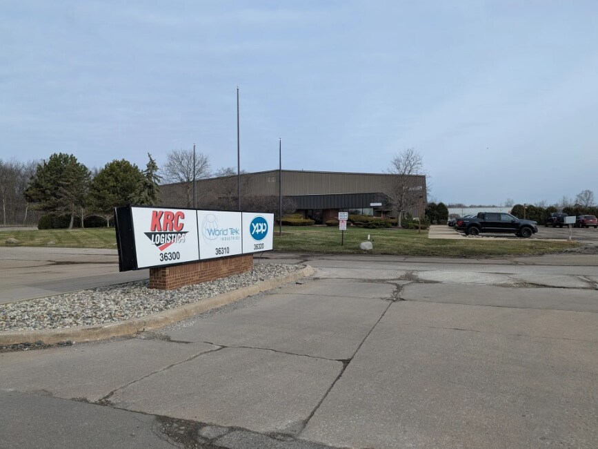 36300 Eureka Rd, Romulus, MI for lease Primary Photo- Image 1 of 14