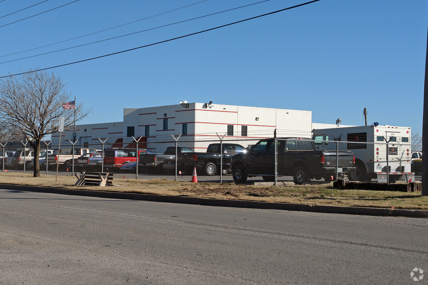 1610 NE 4th St, Oklahoma City, OK for sale - Primary Photo - Image 1 of 7