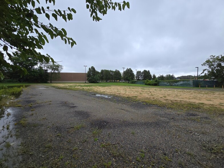 383 N DuPont Hwy, Dover, DE for lease - Building Photo - Image 2 of 7