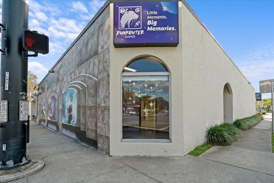 13 NW 8th Ave, Gainesville, FL for lease - Building Photo - Image 2 of 15