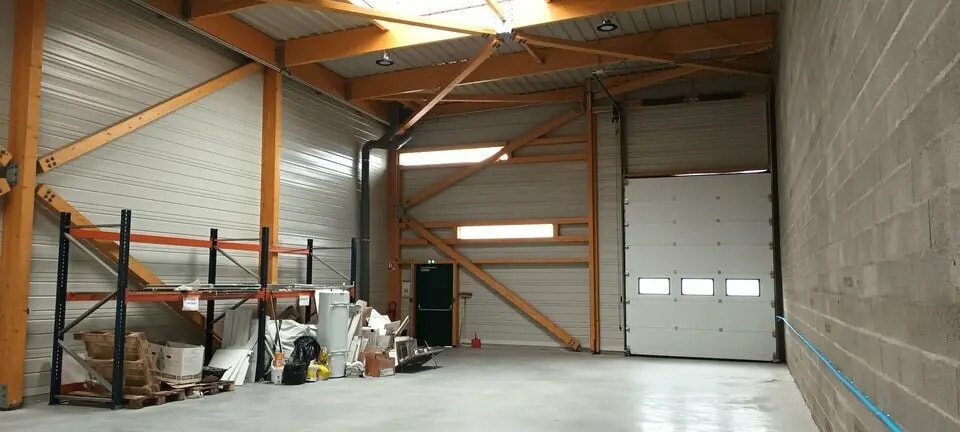 Flex in Le Havre for lease - Building Photo - Image 2 of 5