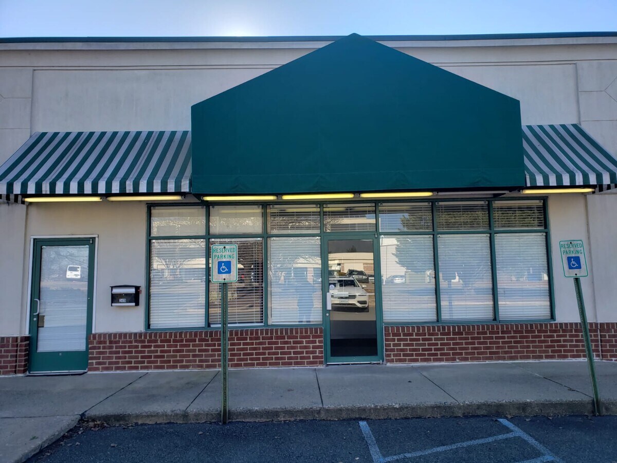 7425 Lee Davis Rd, Mechanicsville, VA 23111