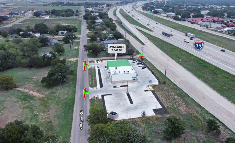 247 Village Road, Salado, TX for lease - Building Photo - Image 3 of 6