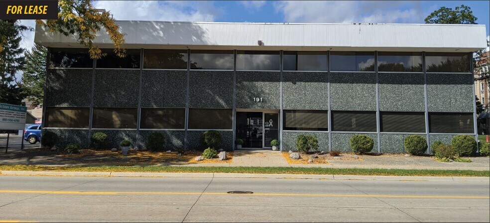 191 North Ave, Mount Clemens, MI for lease - Building Photo - Image 2 of 12