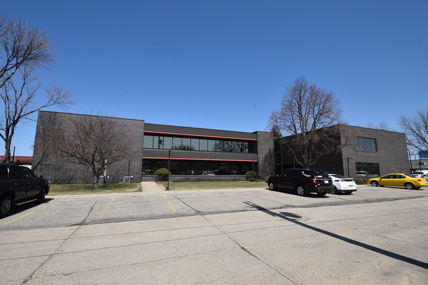 1220 Main Ave, Fargo, ND for sale - Building Photo - Image 3 of 6