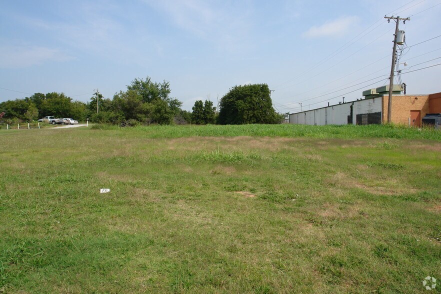 10919 NE 23rd St, Park, OK 73066