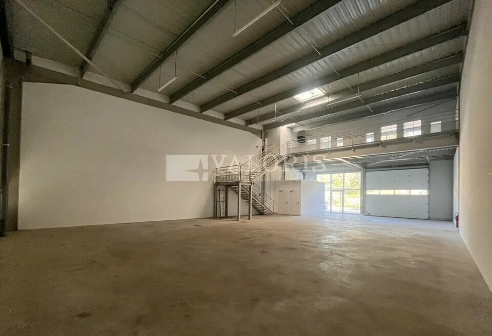 Industrial in La Ciotat for lease Building Photo- Image 1 of 14