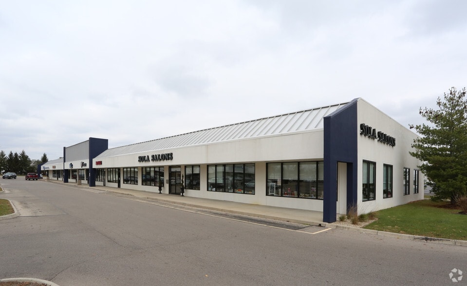 2118-2132 Stringtown Rd, Grove City, OH for lease - Building Photo - Image 2 of 6