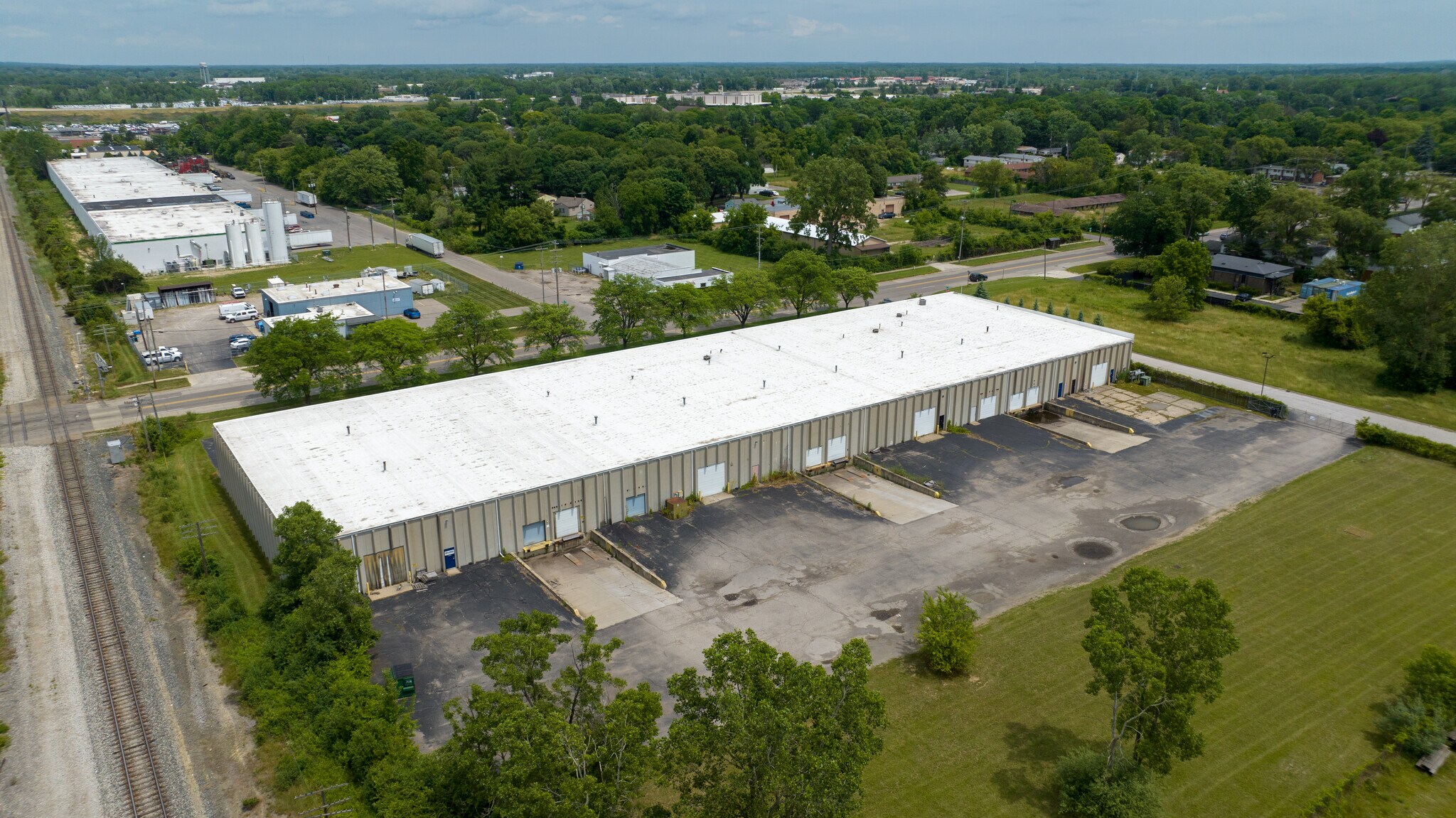 2750 Lippincott Blvd, Flint, MI 48507 Industrial for Lease