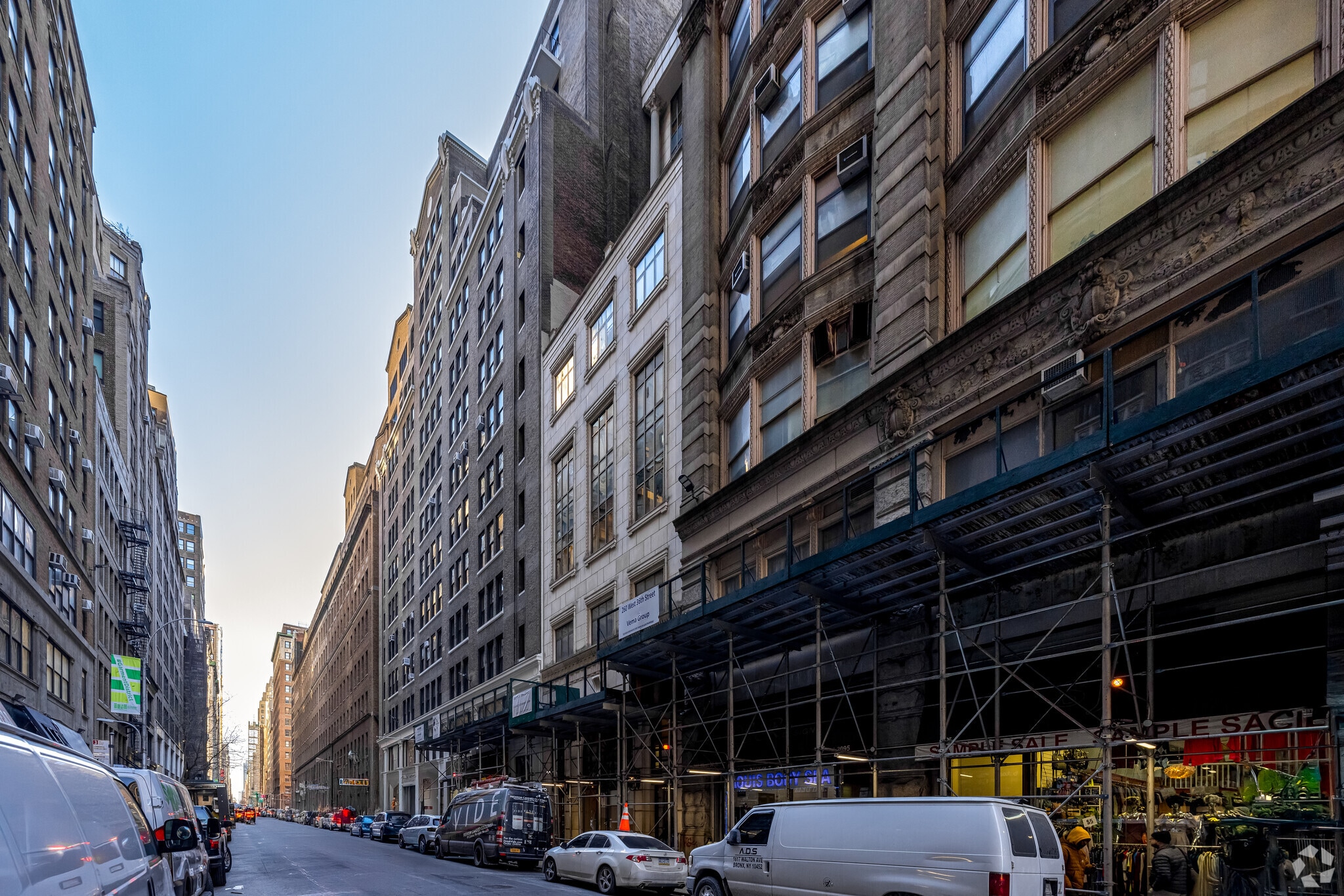 256-258 W 36th St, New York, NY for lease Primary Photo- Image 1 of 6