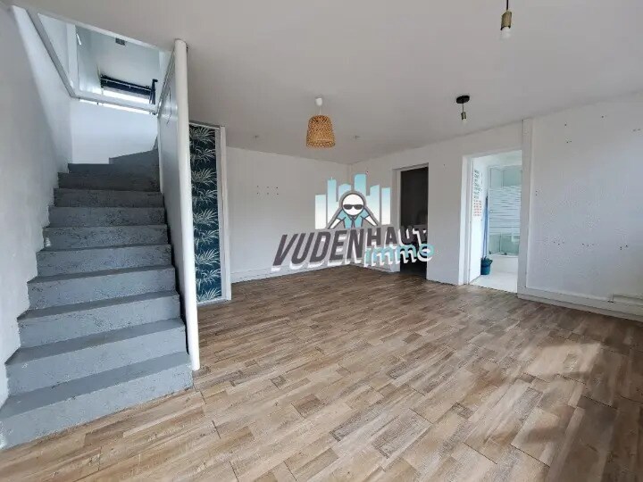 Office in Portet-sur-Garonne for lease Interior Photo- Image 1 of 9