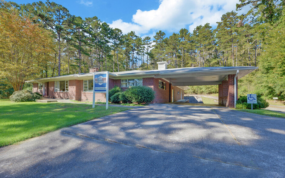 27 Rock Quarry Rd, Toccoa, GA for sale - Primary Photo - Image 1 of 1