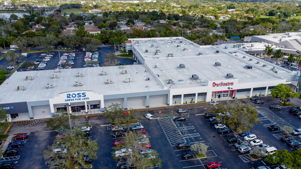 4800 Sheridan St, Hollywood, FL for lease - Building Photo - Image 3 of 28