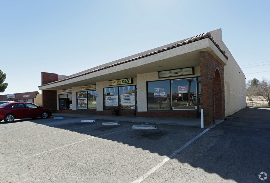 18837-18843 Outer Hwy 18, Apple Valley, CA for lease - Primary Photo - Image 1 of 3