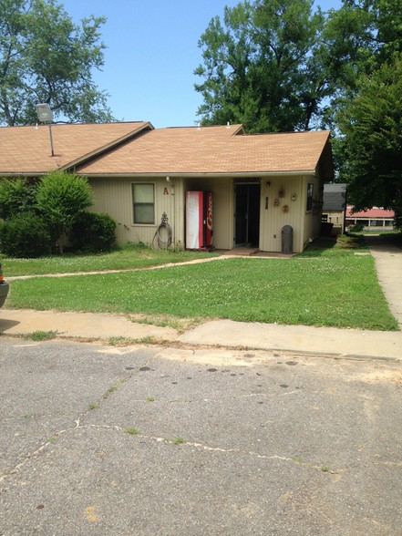 911-925 W 12th St, Russellville, AR for sale - Building Photo - Image 1 of 1