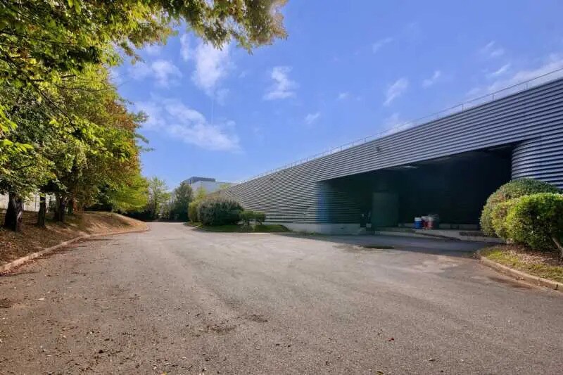 Flex in Tremblay-en-France for lease - Building Photo - Image 3 of 5