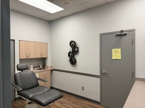 4932-5000 W 95th St, Oak Lawn, IL for lease Building Photo- Image 1 of 6