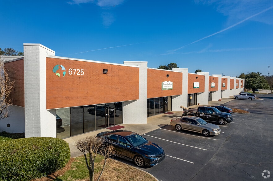 6725 Jimmy Carter Blvd, Norcross, GA for lease - Building Photo - Image 3 of 15