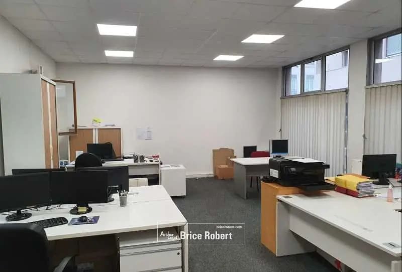 Office in Lyon for lease Building Photo- Image 1 of 5