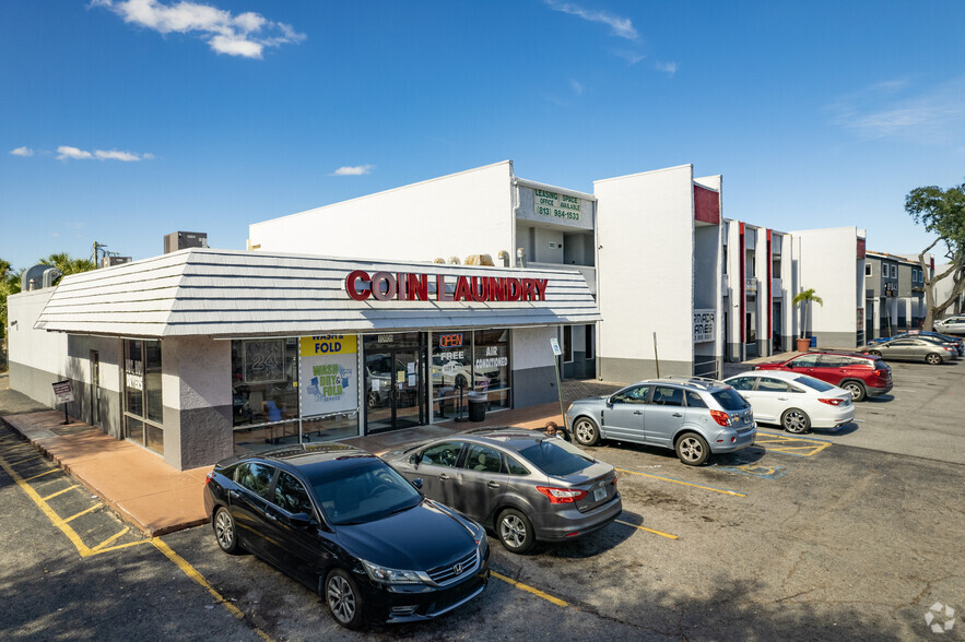 10906 N 56th St, Tampa, FL for lease - Building Photo - Image 1 of 24