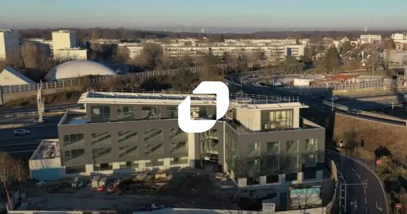 Office in Jouy-en-Josas for lease - Building Photo - Image 2 of 14