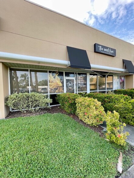 5404 Hoover Blvd, Tampa, FL for lease - Building Photo - Image 1 of 21