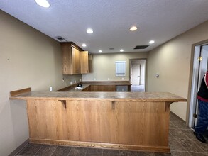 1370 Smith St NE, Salem, OR for lease Interior Photo- Image 1 of 8