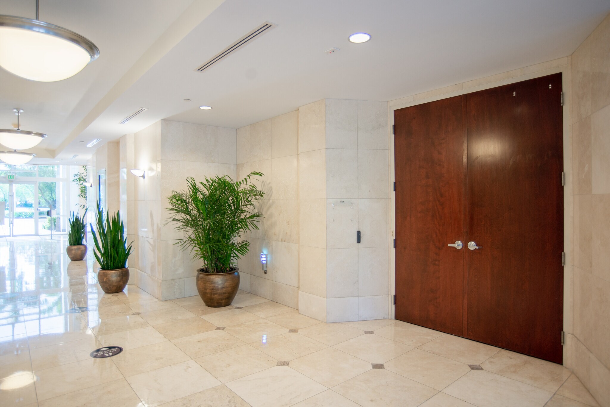 1571 Sawgrass Corporate Pky, Sunrise, FL for lease Interior Photo- Image 1 of 11