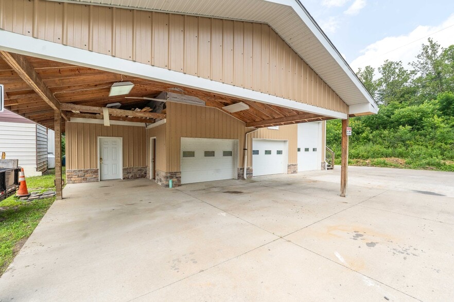 429 Fairchance Rd., Morgantown, WV for lease - Building Photo - Image 3 of 37