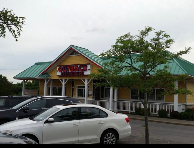 8655 Clinton St, New Hartford, NY for sale - Building Photo - Image 1 of 1