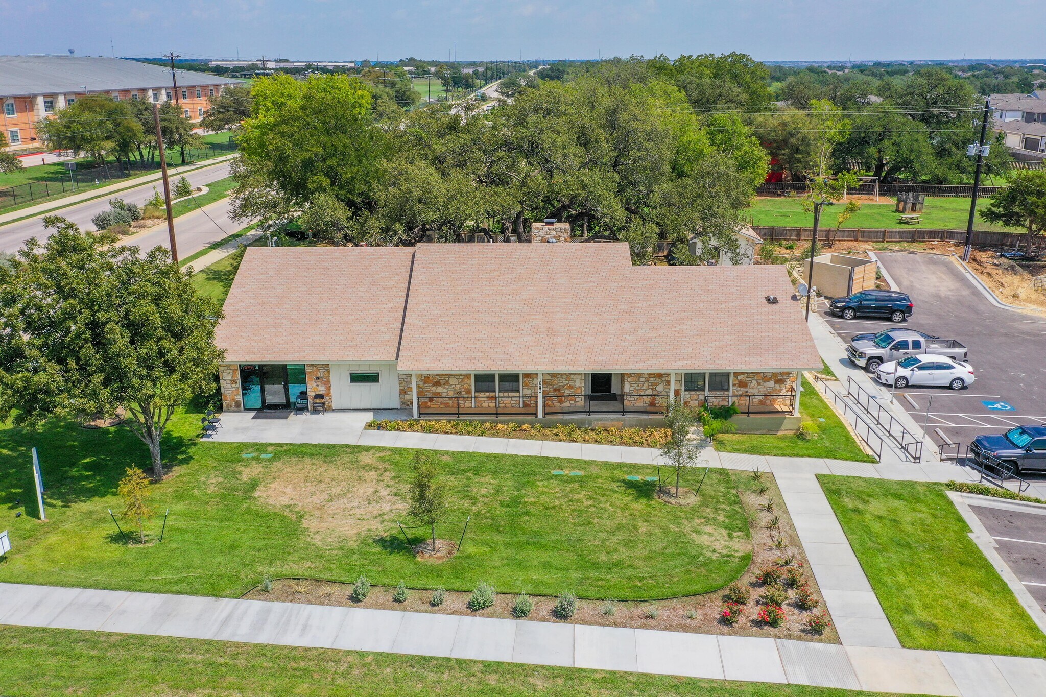 1632 Raider Way, Leander, TX for sale Primary Photo- Image 1 of 1