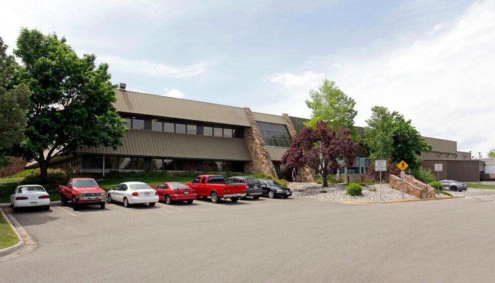 380 W 37th St, Loveland, CO for lease - Building Photo - Image 2 of 8