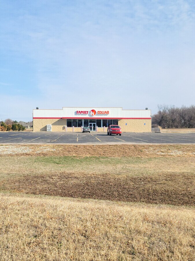 790 S Us Highway 77, Douglass, KS 67039 Family Dollar