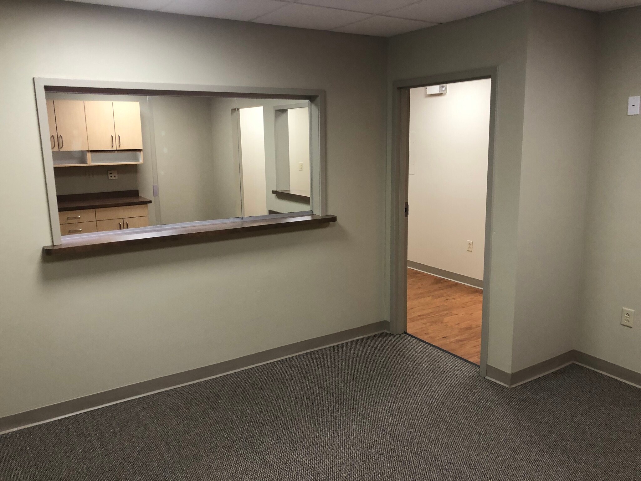 2200 Whitney Ave, Hamden, CT 06518 Spring Glen Medical Center