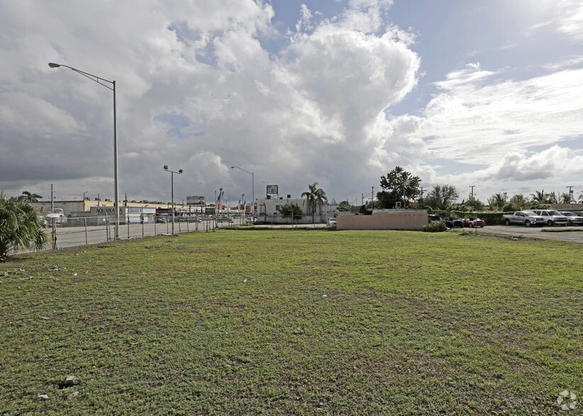 2184 NW 27th Ave, Miami, FL for sale - Primary Photo - Image 1 of 1