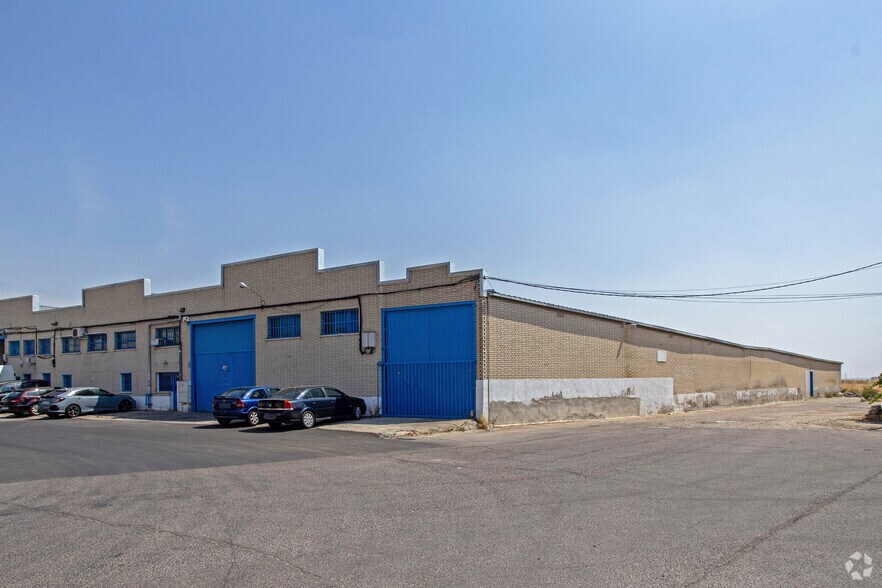 Industrial in Humanes de Madrid, Madrid for lease - Primary Photo - Image 1 of 2
