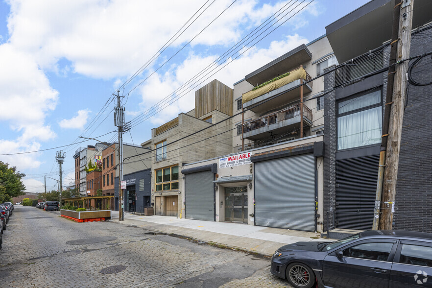 152 Beard St, Brooklyn, NY for lease - Building Photo - Image 2 of 3