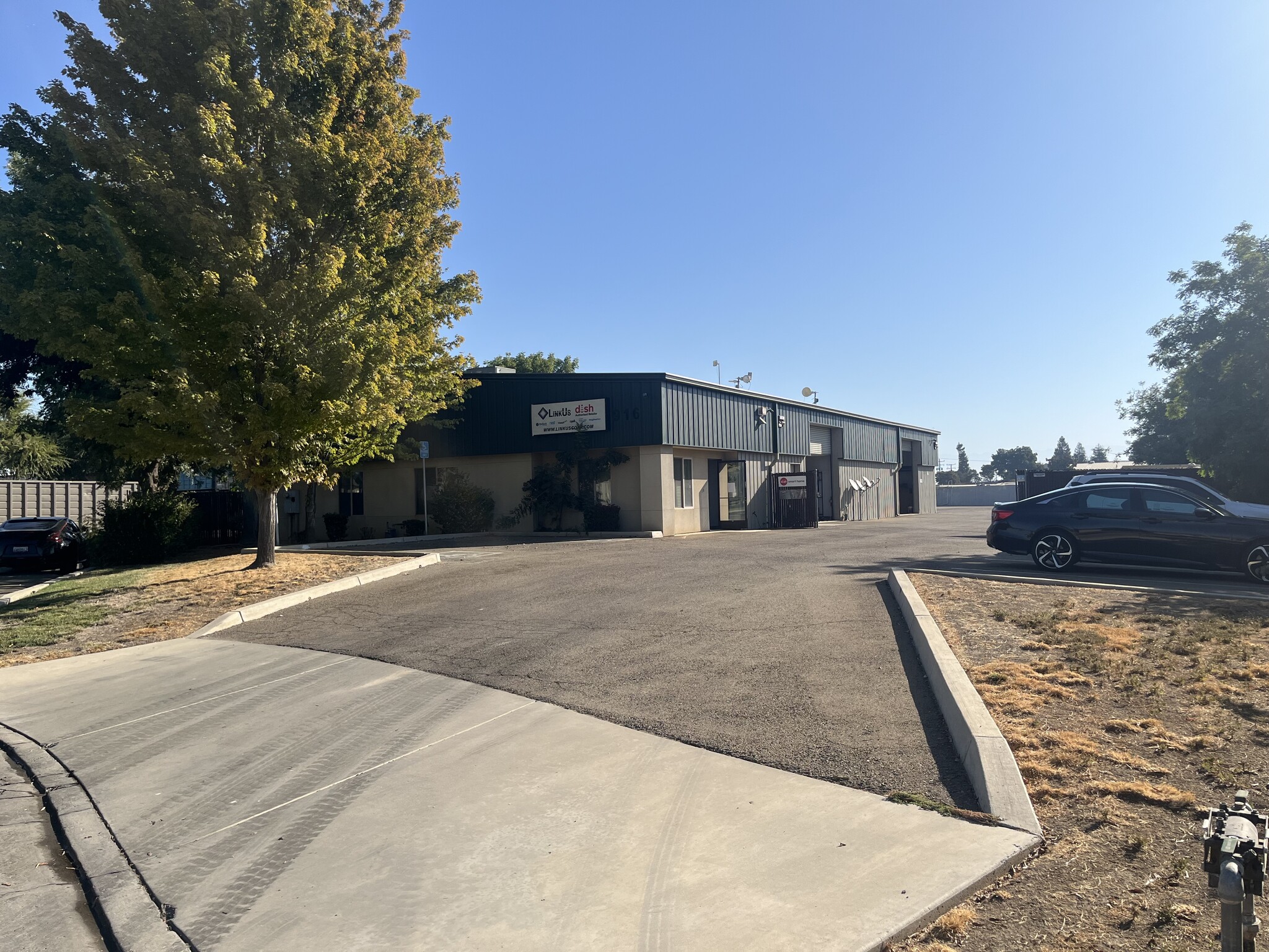 916 N Century St, Visalia, CA for lease Primary Photo- Image 1 of 8