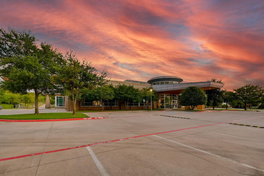 1545 E Southlake Blvd, Southlake, TX for lease - Building Photo - Image 2 of 12