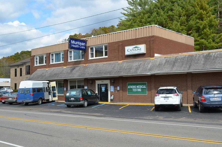 141 Columbus Rd, Athens, OH for lease - Building Photo - Image 2 of 4